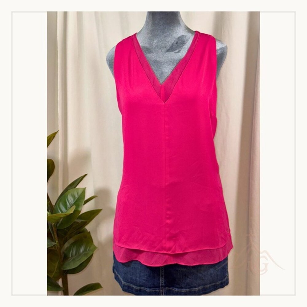 🌸 Tahari Pink Sleeveless Blouse - Size M 🌸